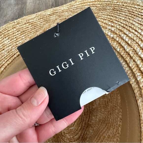 NWT! Gigi Pip Stylish Tan Straw Fedora Hat main image 4
